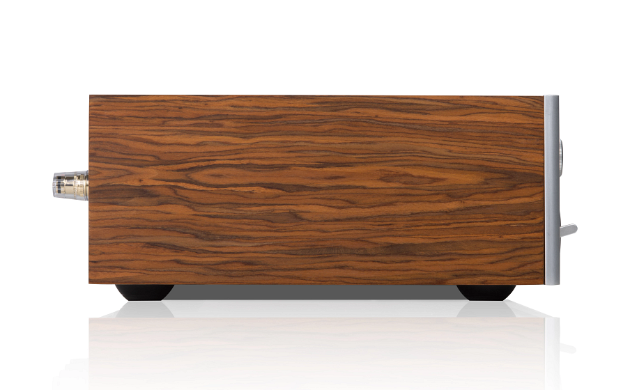 Natural wood veneer side panels to match JBL loudspeakers